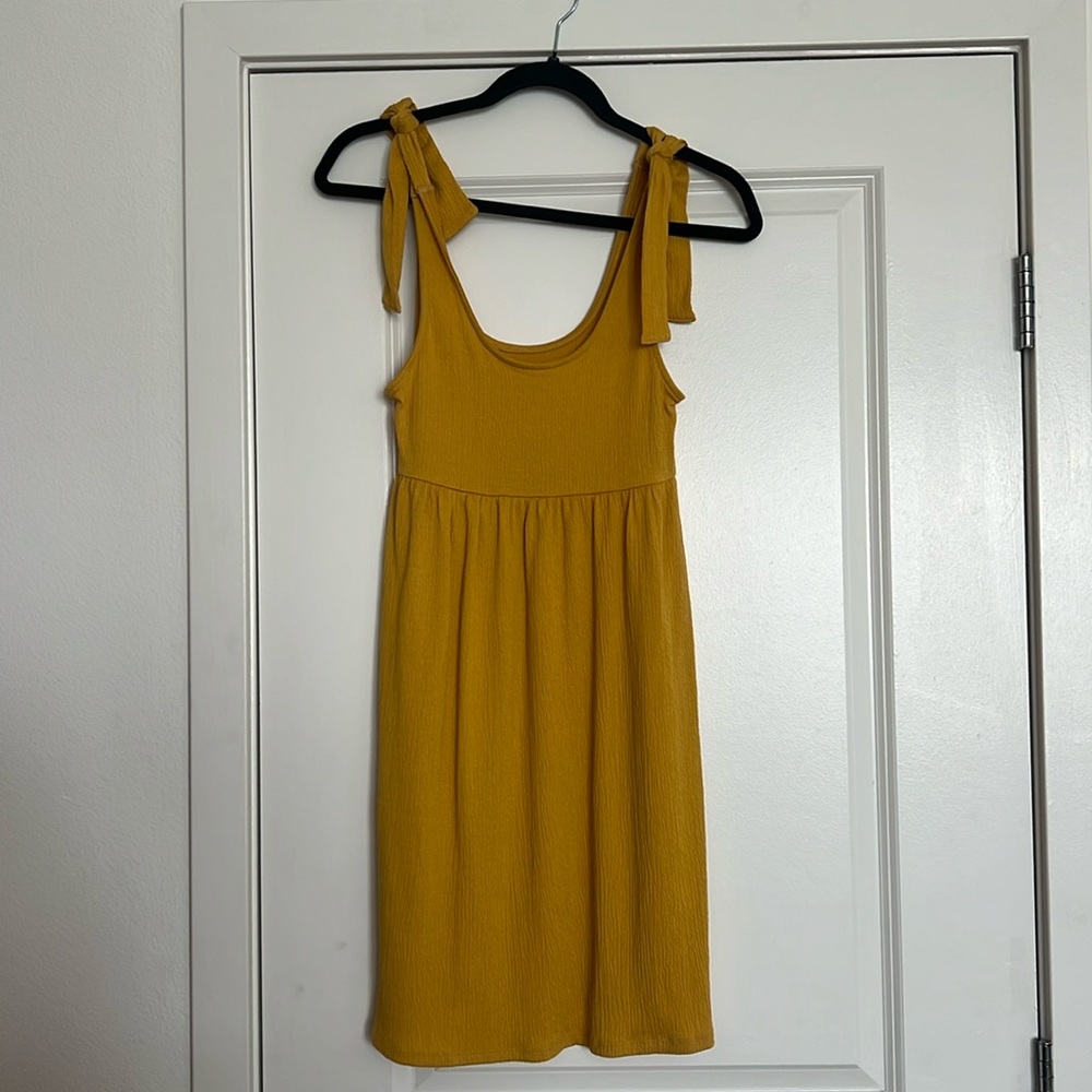 little yellow summe dress with tie top size small